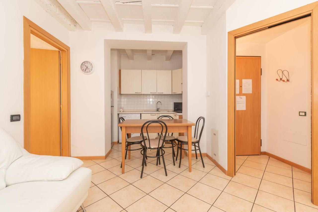 Appartamento Bilocale 1 Piazza Vittoria - Affitti Brevi Italia Brescia Eksteriør billede