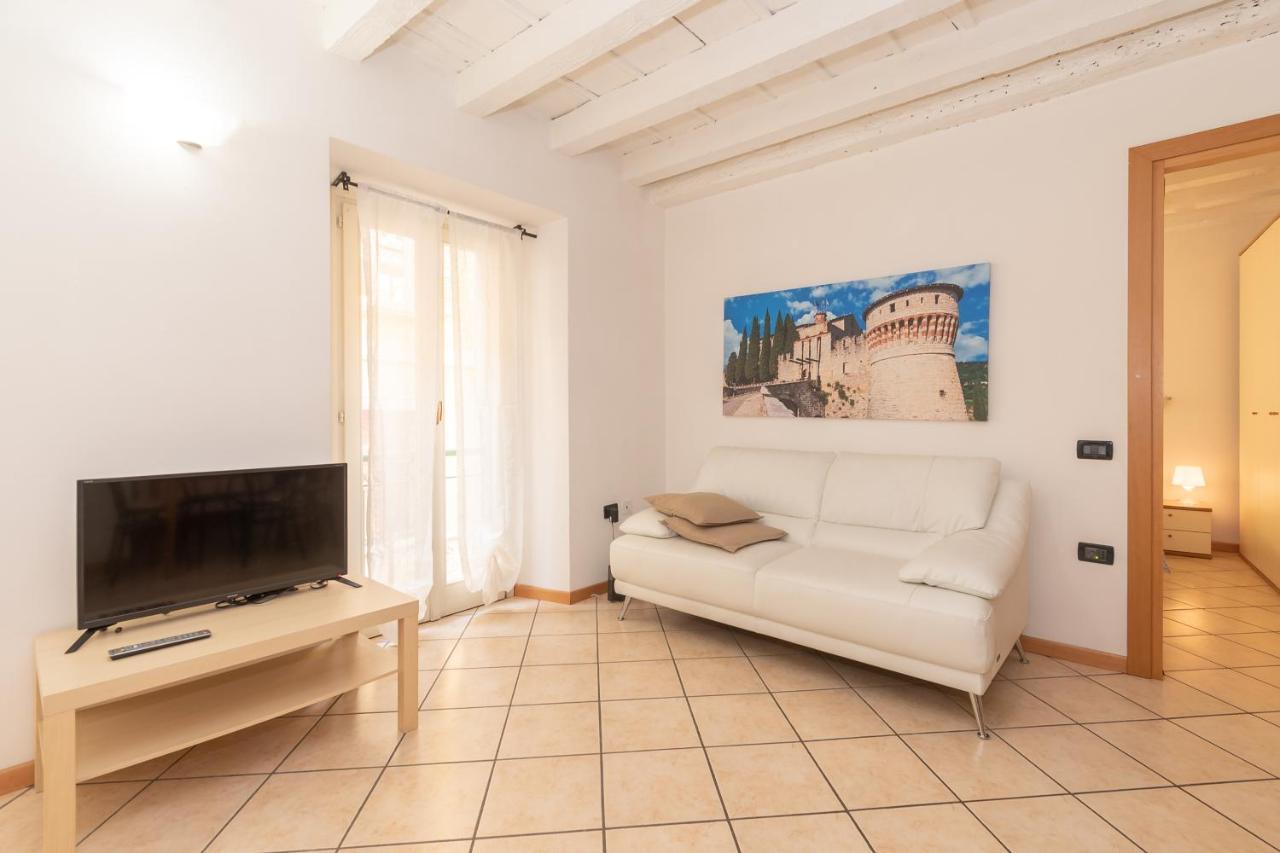 Appartamento Bilocale 1 Piazza Vittoria - Affitti Brevi Italia Brescia Eksteriør billede